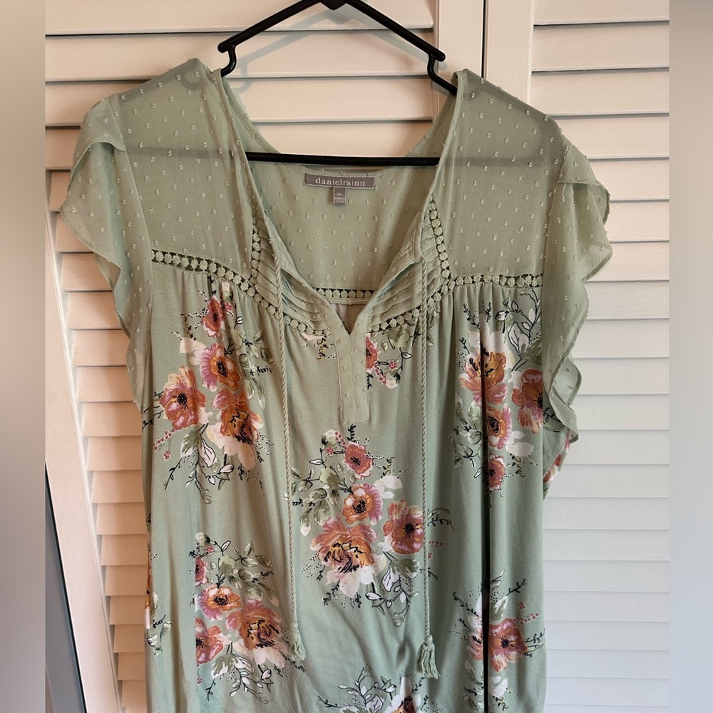 Light green flowered top